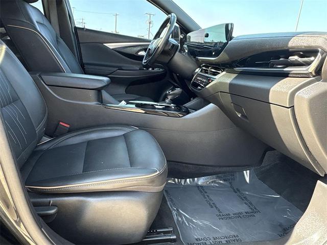 Photo of 2024 Ebony Twilight Metallic Buick Envista