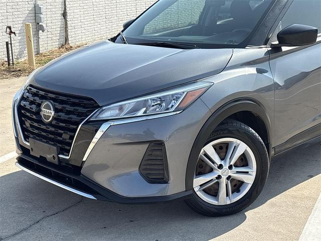 Photo of 2021 Gun Metallic Nissan Kicks