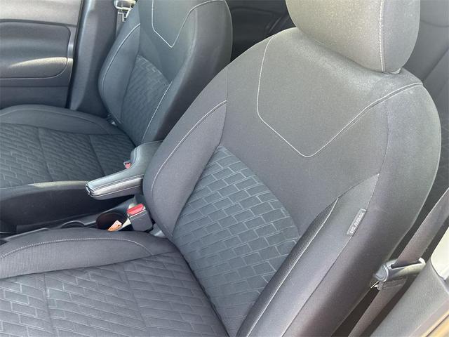 Photo of 2021 Gun Metallic Nissan Kicks