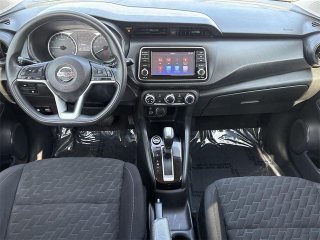 Photo of 2021 Gun Metallic Nissan Kicks