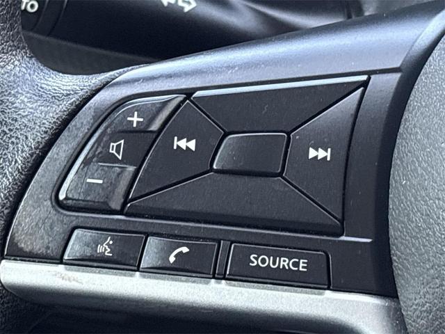 Photo of 2021 Gun Metallic Nissan Kicks