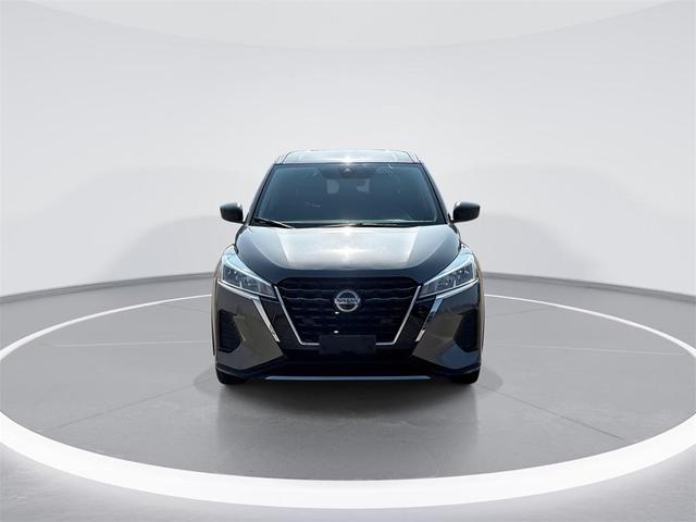 Photo of 2021 Gun Metallic Nissan Kicks