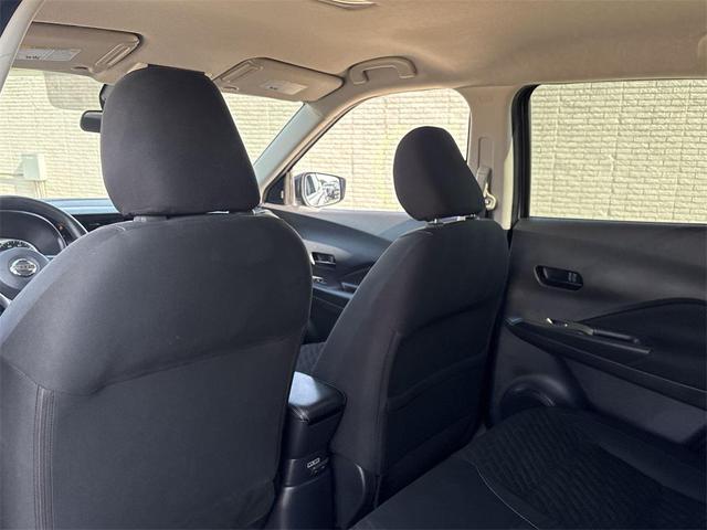 Photo of 2021 Gun Metallic Nissan Kicks