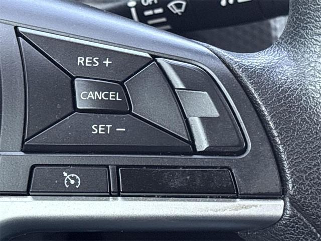 Photo of 2021 Gun Metallic Nissan Kicks