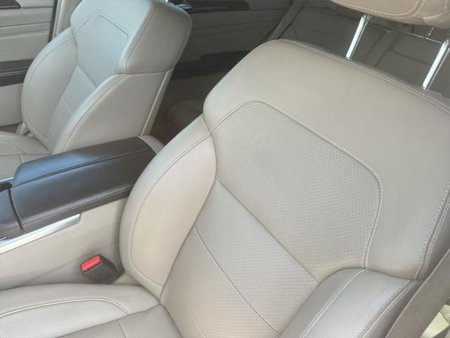 Photo of 2015 Black Mercedes-Benz M-Class