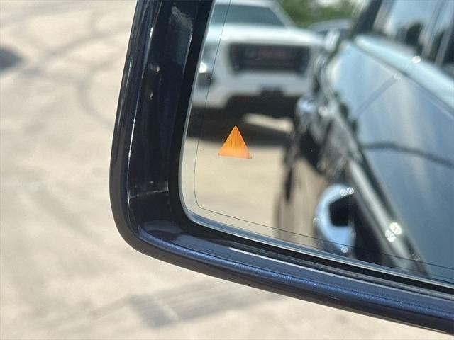 Photo of 2015 Black Mercedes-Benz M-Class