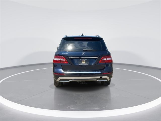 Photo of 2015 Black Mercedes-Benz M-Class