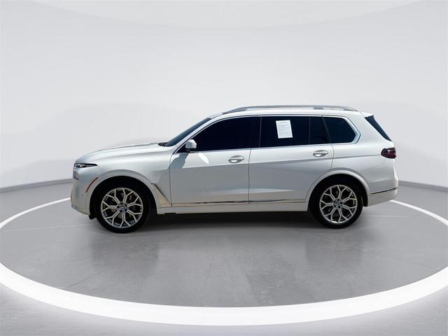 Photo of 2023 Alpine White BMW X7