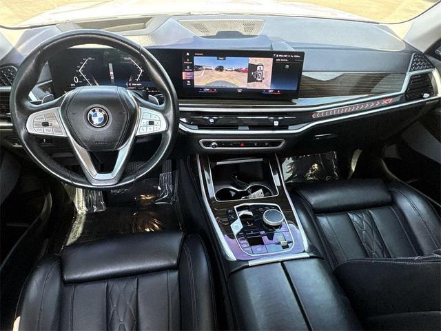 Photo of 2023 Alpine White BMW X7