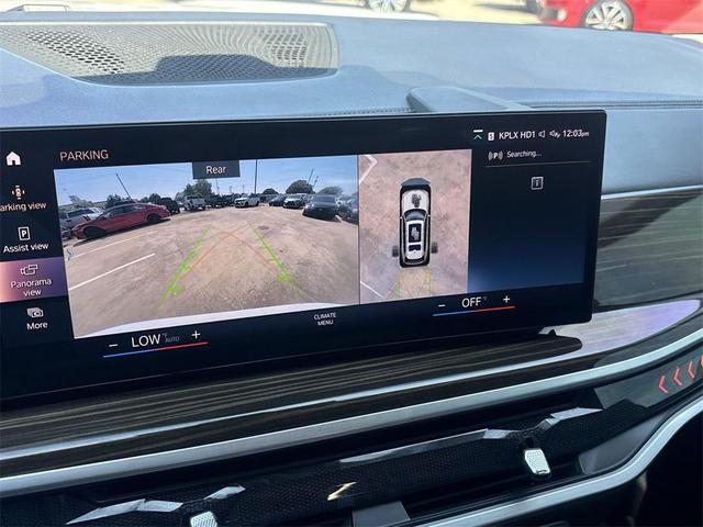 Photo of 2023 Alpine White BMW X7