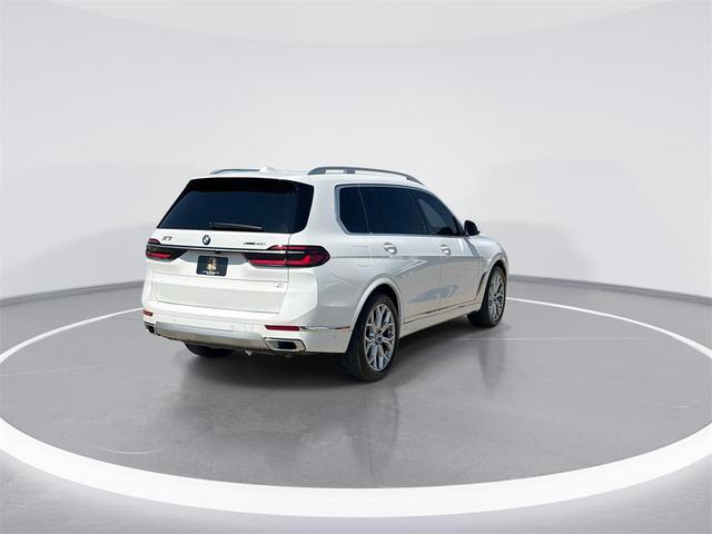 Photo of 2023 Alpine White BMW X7