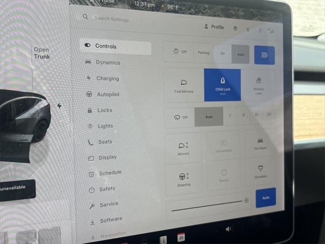 Photo of 2022 Deep Blue Metallic Tesla Model Y