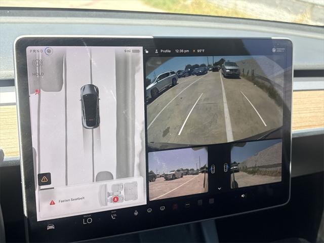 Photo of 2022 Deep Blue Metallic Tesla Model Y