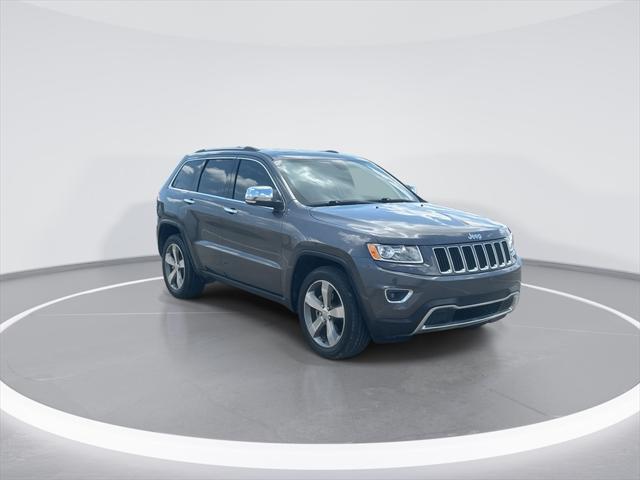 Photo of 2015 Granite Crystal Metallic Clearcoat Jeep Grand Cherokee