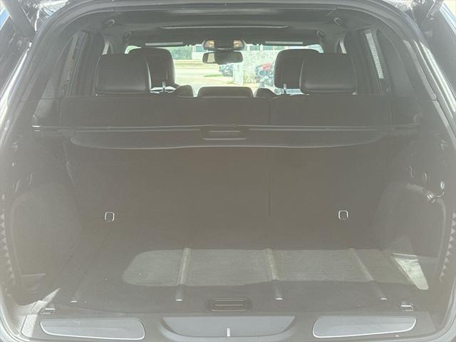 Photo of 2015 Granite Crystal Metallic Clearcoat Jeep Grand Cherokee