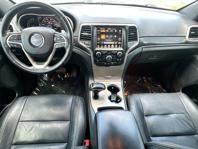 Photo of 2015 Granite Crystal Metallic Clearcoat Jeep Grand Cherokee