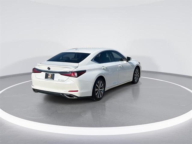 Photo of 2019 White Pearl Lexus ES 350