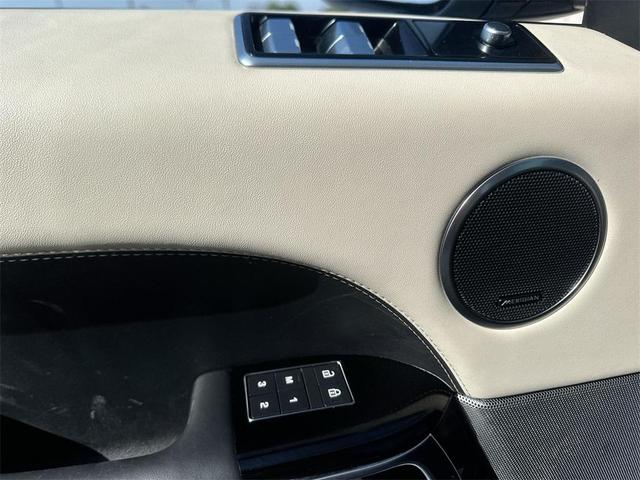 Photo of 2021 Fuji White Land Rover Range Rover Sport