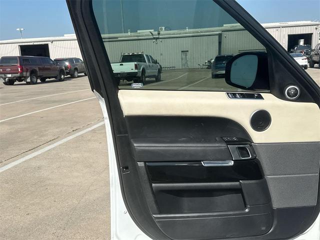 Photo of 2021 Fuji White Land Rover Range Rover Sport