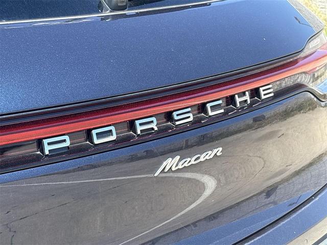 Photo of 2022 Night Blue Metallic Porsche Macan