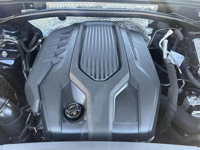 Photo of 2022 Night Blue Metallic Porsche Macan