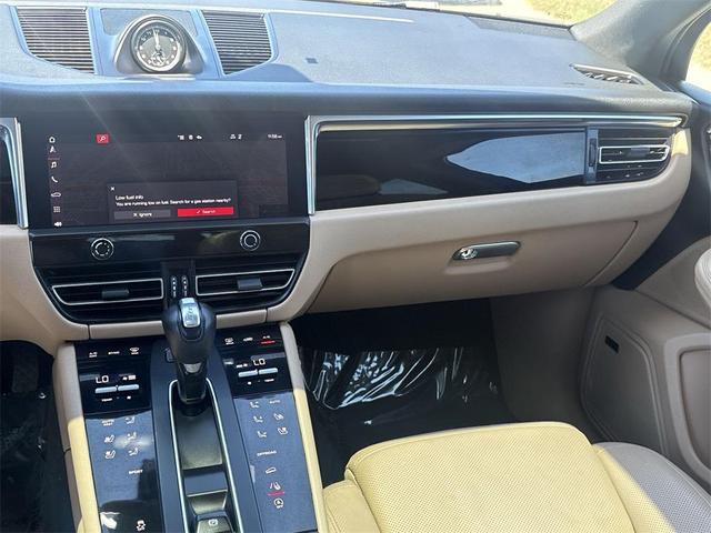 Photo of 2022 Night Blue Metallic Porsche Macan