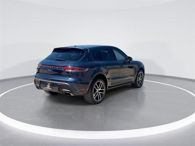 Photo of 2022 Night Blue Metallic Porsche Macan