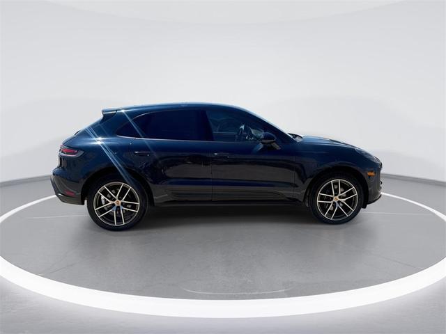 Photo of 2022 Night Blue Metallic Porsche Macan