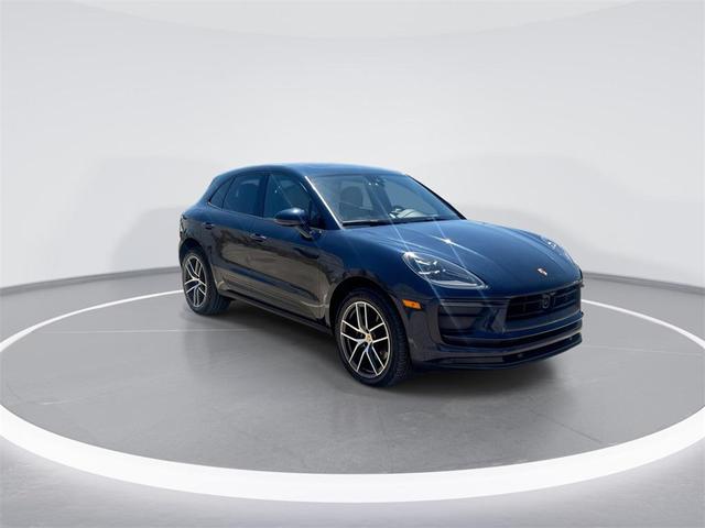 Photo of 2022 Night Blue Metallic Porsche Macan