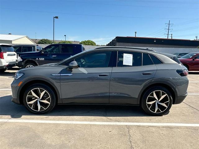 Photo of 2023 Deep Black Pearl Volkswagen ID.4
