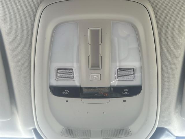 Photo of 2022 Platinum Grey Metallic Volvo XC60