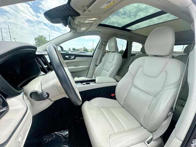 Photo of 2022 Platinum Grey Metallic Volvo XC60