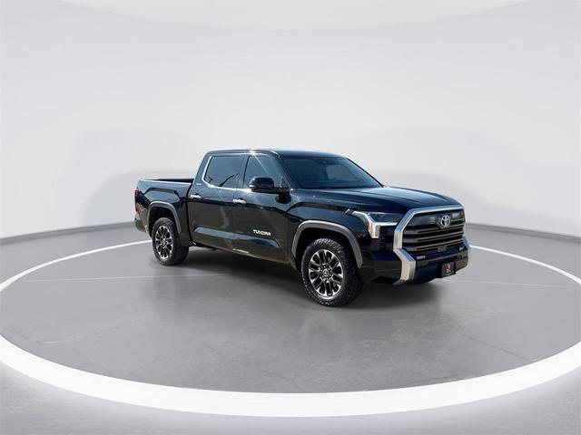 Photo of 2022 Midnight Black Metallic Toyota Tundra