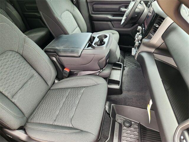 Photo of 2025 Billet Silver Metallic Clearcoat RAM 1500