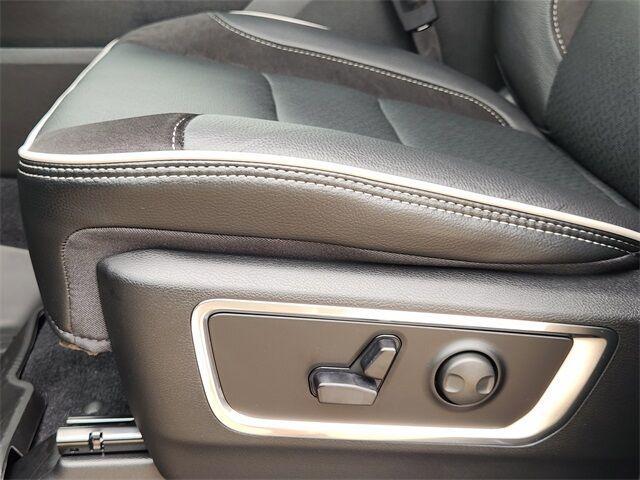 Photo of 2026 Granite Crystal Clearcoat Metallic RAM 1500