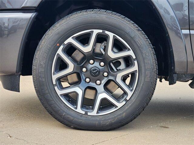 Photo of 2025 Granite Crystal Clearcoat Metallic RAM 1500