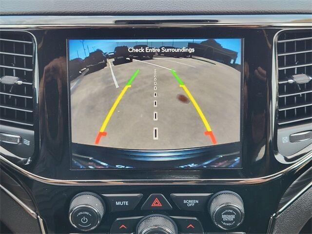 Photo of 2020 Diamond Black Jeep Grand Cherokee