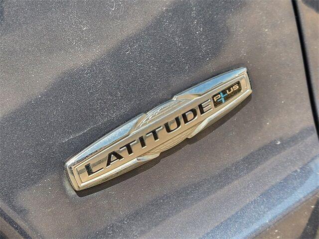 Photo of 2019 Blue Shade Pearlcoat Jeep Cherokee
