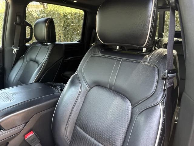 Photo of 2022 Granite Crystal Metallic Clearcoat RAM 1500