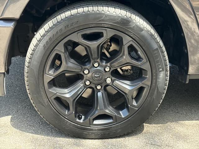Photo of 2022 Granite Crystal Metallic Clearcoat RAM 1500
