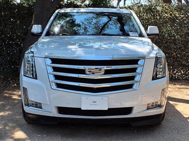 Photo of 2020 Crystal White Tricoat Cadillac Escalade