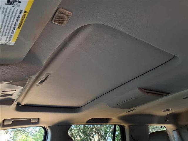 Photo of 2020 Crystal White Tricoat Cadillac Escalade