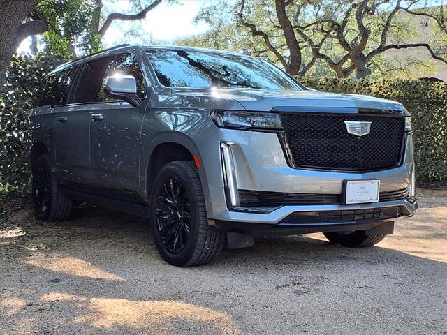 Photo of 2023 Argent Silver Metallic Cadillac Escalade ESV