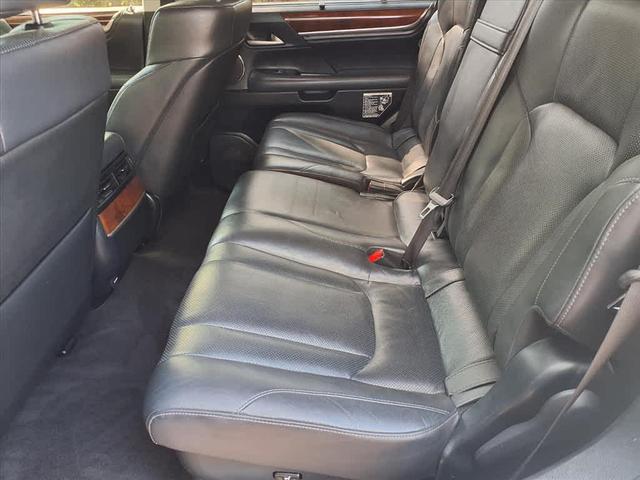 Photo of 2019 Eminent White Pearl Lexus LX 570
