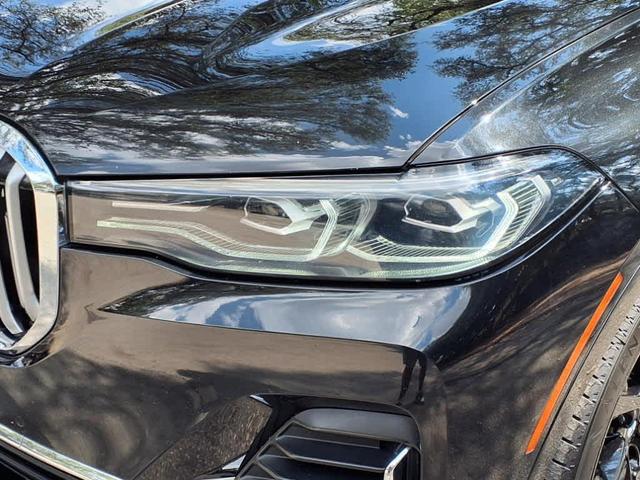 Photo of 2019 Black Sapphire Metallic BMW X7