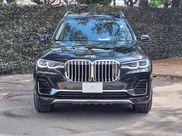 Photo of 2019 Black Sapphire Metallic BMW X7