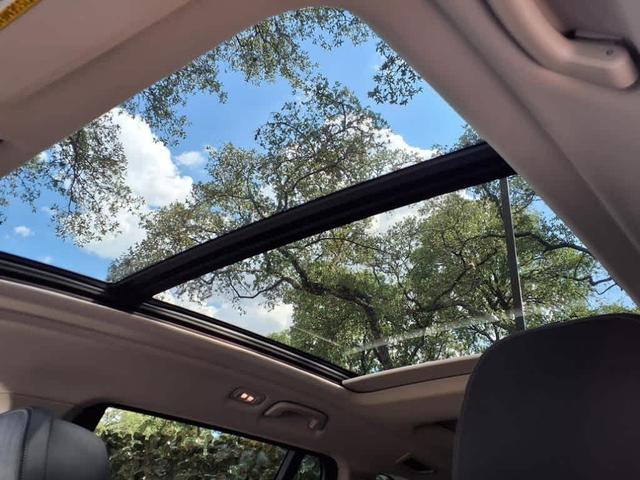 Photo of 2019 Black Sapphire Metallic BMW X7