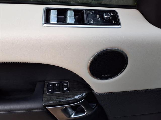 Photo of 2022 Fuji White Land Rover Range Rover Sport