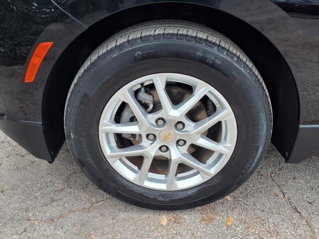 Photo of 2022 Mosaic Black Metallic Chevrolet Equinox