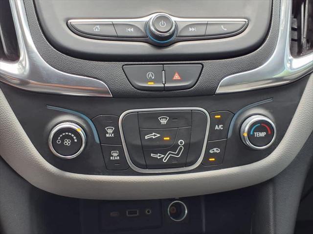 Photo of 2022 Mosaic Black Metallic Chevrolet Equinox